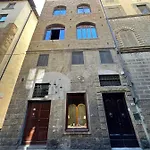 Elegante Appartamento Borgo San Jacopo